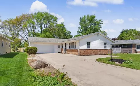 2609 Brownfield Rd, Urbana, IL 61802
