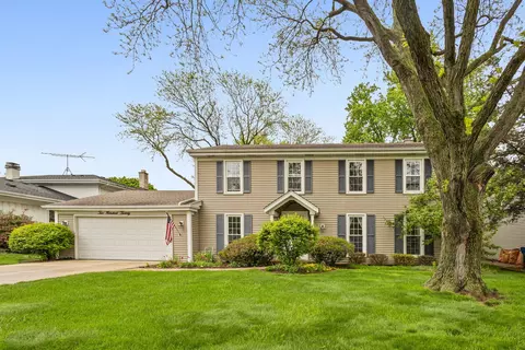 220 White Fawn Trl, Downers Grove, IL 60516