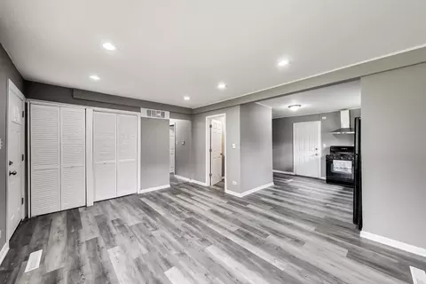 Living - 2414 Circle Dr, Hazel Crest, IL 60429 photo 3 of 3