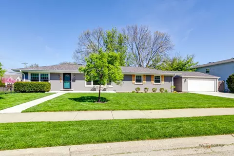 1405 Wescott Rd, Northbrook, IL 60062