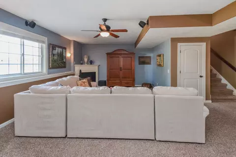 Living - 1303 Janet Dr, Bloomington, IL 61704 photo 7 of 10
