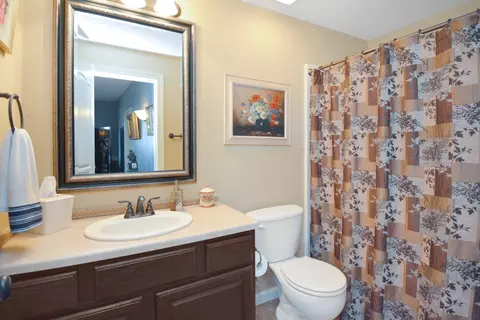 Bath - 1303 Janet Dr, Bloomington, IL 61704 photo 10 of 14