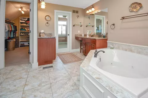 Bath - 1303 Janet Dr, Bloomington, IL 61704 photo 1 of 14