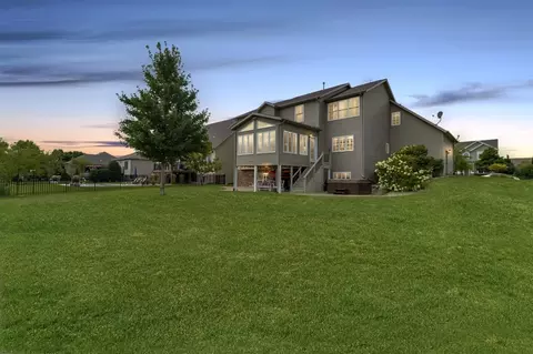 Exterior - 1303 Janet Dr, Bloomington, IL 61704 photo 6 of 10