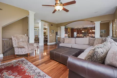 Living - 1303 Janet Dr, Bloomington, IL 61704 photo 9 of 10