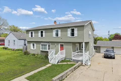 29 N Metropolitan Ave, Waukegan, IL 60085