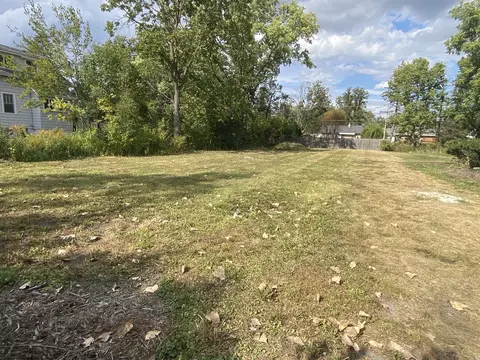 1738 Whitcomb Ave, Des Plaines, IL 60018