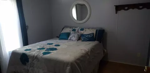 Bedroom - 1014 Beulah St, Eldorado, IL 62930 photo 1 of 5