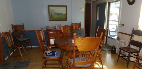 Dining - 1014 Beulah St, Eldorado, IL 62930 photo 1 of 1