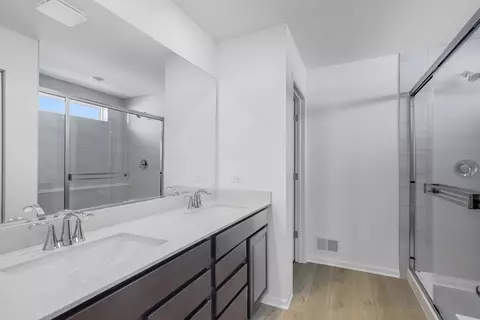 Bath - 377 Danforth Dr, Oswego, IL 60543 photo 1 of 4