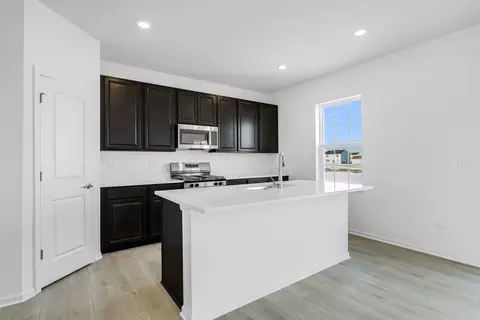 Kitchen - 377 Danforth Dr, Oswego, IL 60543 photo 1 of 4