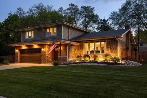 534 Summit Dr, Schaumburg, IL 60193