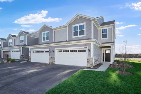 311 Red Oak Cir, Volo, IL 60020