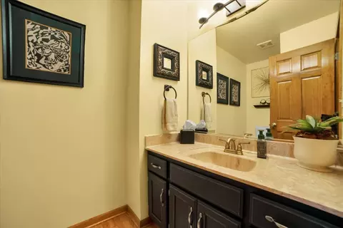 Bath - 2217 Stonehaven Dr, Plainfield, IL 60586 photo 1 of 5