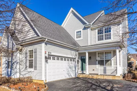 874 Savoy Ct, Lake Zurich, IL 60047