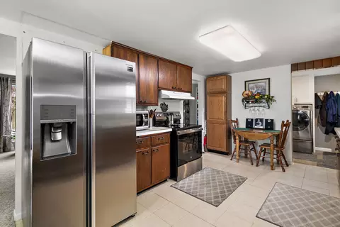 Kitchen - 2 Jan Ave, Kankakee, IL 60901 photo 3 of 3