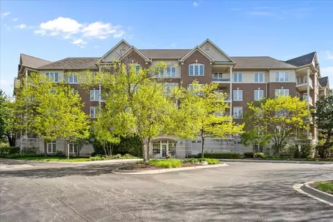640 Robert York Ave #303, Deerfield, IL 60015