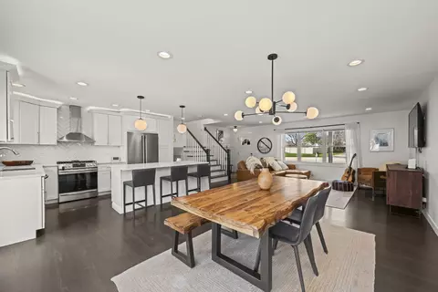 Dining - 671 Hazel Ct, Roselle, IL 60172 photo 4 of 4
