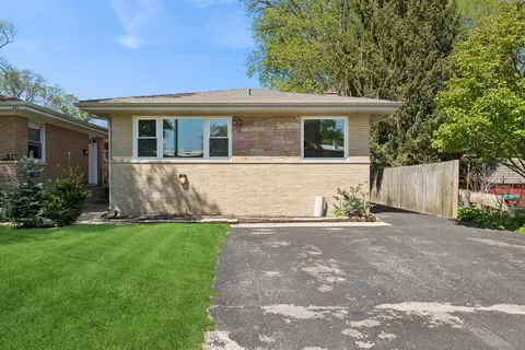 625 Hibbard Rd, Wilmette, IL 60091