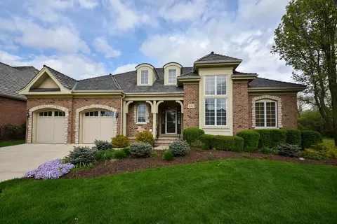 907 Middleton Ln, Inverness, IL 60010