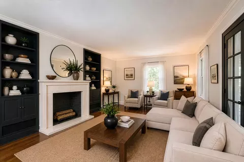 Living - 1064 Springfield Ave, Deerfield, IL 60015 photo 2 of 5