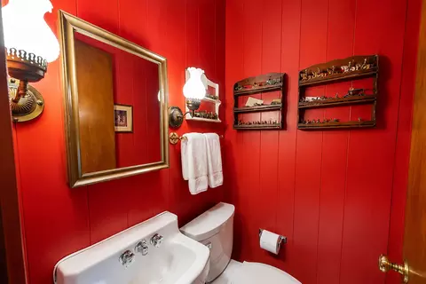 Bath - 1064 Springfield Ave, Deerfield, IL 60015 photo 3 of 4