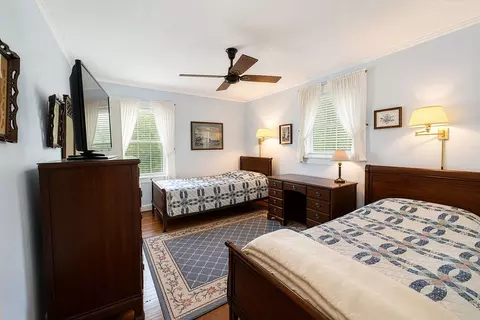 Bedroom - 1064 Springfield Ave, Deerfield, IL 60015 photo 1 of 6