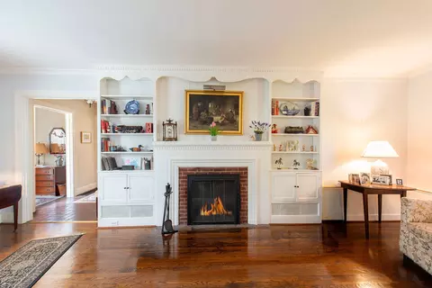 Living - 1064 Springfield Ave, Deerfield, IL 60015 photo 3 of 5