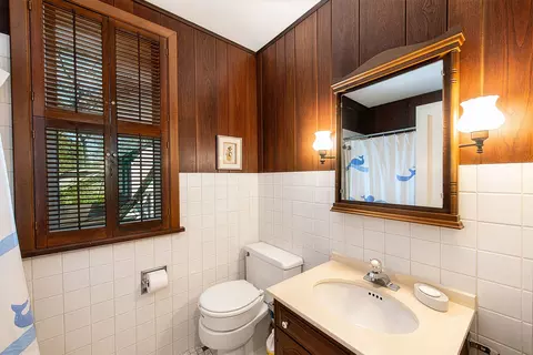 Bath - 1064 Springfield Ave, Deerfield, IL 60015 photo 1 of 4