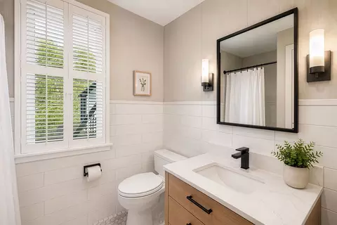 Bath - 1064 Springfield Ave, Deerfield, IL 60015 photo 2 of 4