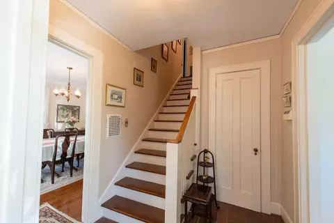 Entry Way - 1064 Springfield Ave, Deerfield, IL 60015 photo 1 of 3