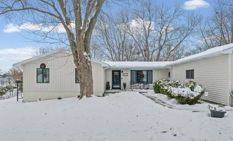 140 Choctaw Trl, Loda, IL 60948