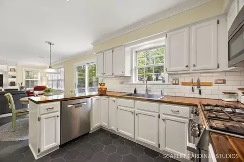 Kitchen - 103 Forestview Ln, Aurora, IL 60502 photo 2 of 4