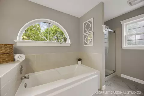 Bath - 103 Forestview Ln, Aurora, IL 60502 photo 2 of 3