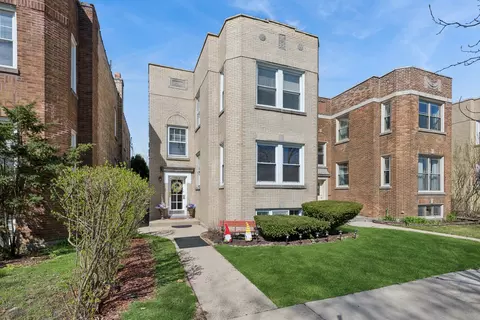7918 Karlov Ave, Skokie, IL 60076