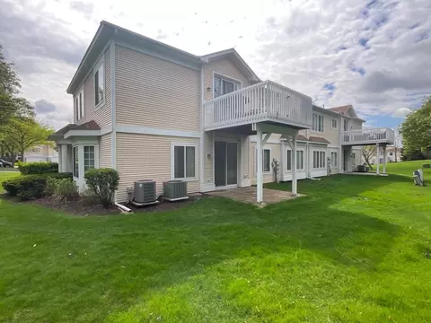 832 Coronado Ct #832, Elgin, IL 60123 photo 3