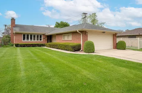 112 S Delphia Ave, Park Ridge, IL 60068