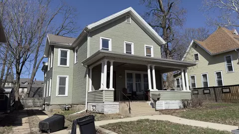 504 Douglas St, Bloomington, IL 61701