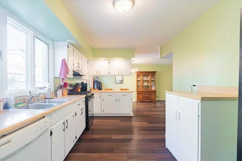 Kitchen - 310 Rowe Dr, Bloomington, IL 61701 photo 2 of 3