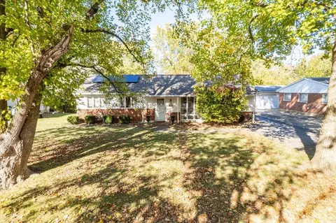 Exterior - 310 Rowe Dr, Bloomington, IL 61701 photo 9 of 10