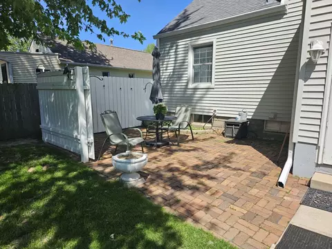 Exterior - 4504 26th Ave, Moline, IL 61265 photo 5 of 6