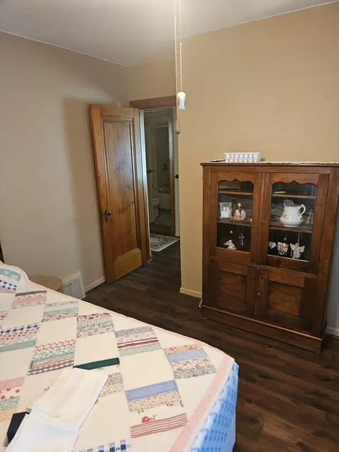 Bedroom - 4504 26th Ave, Moline, IL 61265 photo 7 of 7