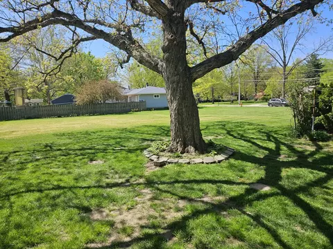 Exterior - 4504 26th Ave, Moline, IL 61265 photo 3 of 6