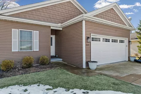 207 E School St, Royal, IL 61871 photo 3