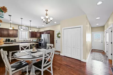207 E School St, Royal, IL 61871 photo 8