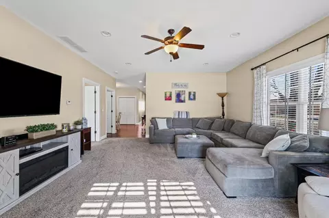 207 E School St, Royal, IL 61871 photo 7