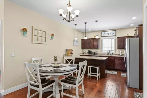 207 E School St, Royal, IL 61871 photo 9