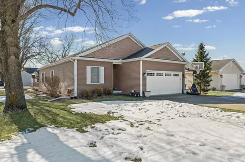 207 E School St, Royal, IL 61871 photo 2