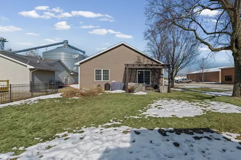 207 E School St, Royal, IL 61871 photo 26