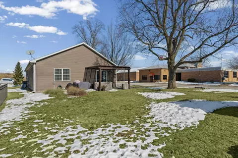 207 E School St, Royal, IL 61871 photo 25